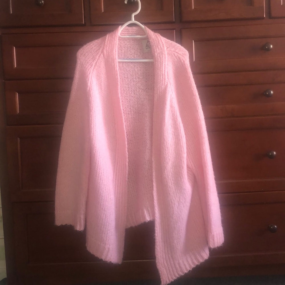 urban outfitters pink cardigan OVERSIZED